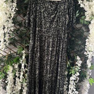 Terra & Sky Black and Gray Leaf Print Midi Dress